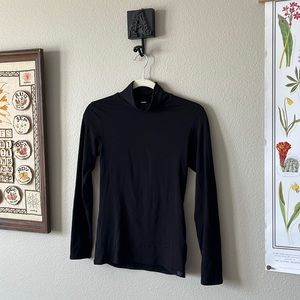Uniqlo Heat Tech Extra Warm Turtleneck Size Small